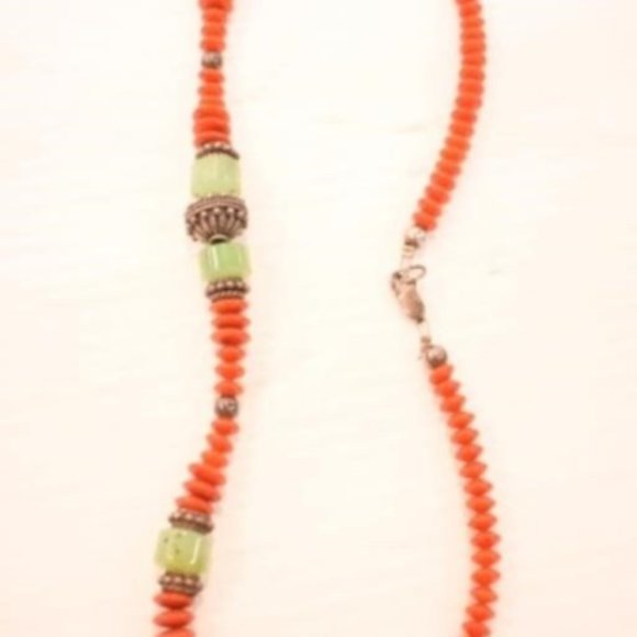 17.5" Long RED CORAL & Speckled JADE Necklace Vintage Necklace Vintage Stone Nec - Picture 3 of 4
